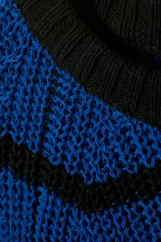 Gestreifter Strickpullover mit Raglanärmeln – Blau gestreift