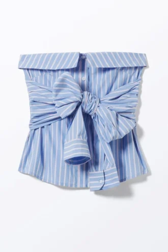 Gestreiftes, schulterfreies Hemd mit Bindeband vorne – gestreift in Blau und Rosa Gestreiftes, schulterfreies Hemd mit Bindeband vorne – gestreift in Blau und Rosa