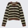 Gestrickte Strickjacke mit Knopfleiste – Braun/Schwarz/Grün gestreift Gestrickte Strickjacke mit Knopfleiste – Braun/Schwarz/Grün gestreift
