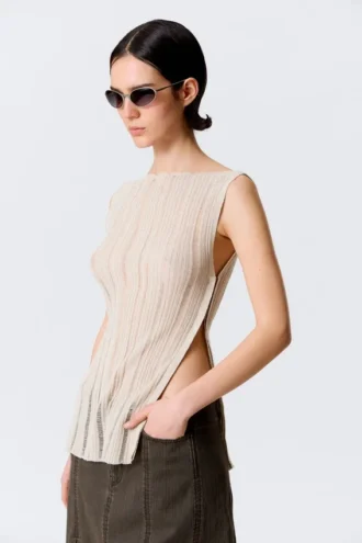 Gestricktes Tanktop mit U-Boot-Ausschnitt – Hellbeige