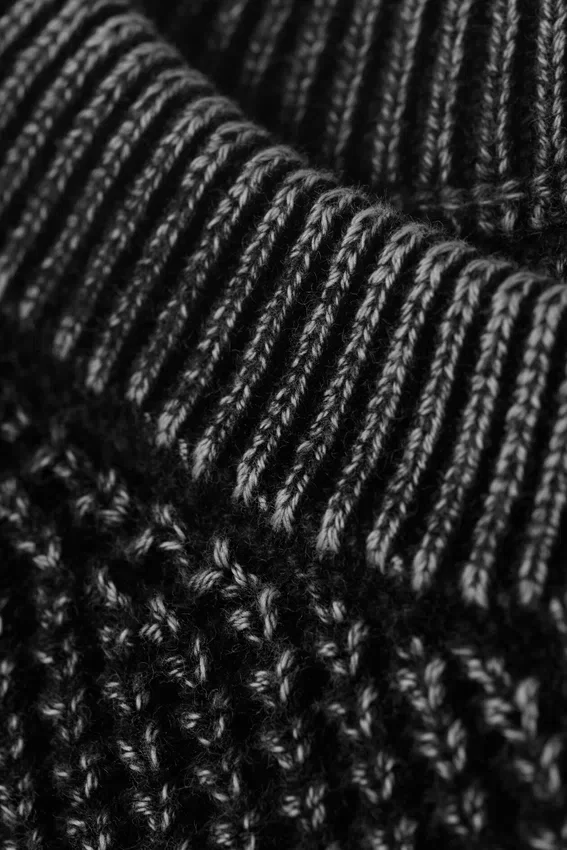 Gewaschener, übergroßer, kastenförmiger Pullover – gewaschen, schwarz Gewaschener, übergroßer, kastenförmiger Pullover – gewaschen, schwarz