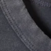 Gewaschenes, tailliertes T-Shirt – Bleichgewaschenes Staubblau