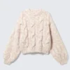 Grob gestrickter Pullover mit Zopfmuster – Hellrosa meliert Grob gestrickter Pullover mit Zopfmuster – Hellrosa meliert