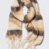 Grobstrick-Schal mit Fransen – gestreift, beige