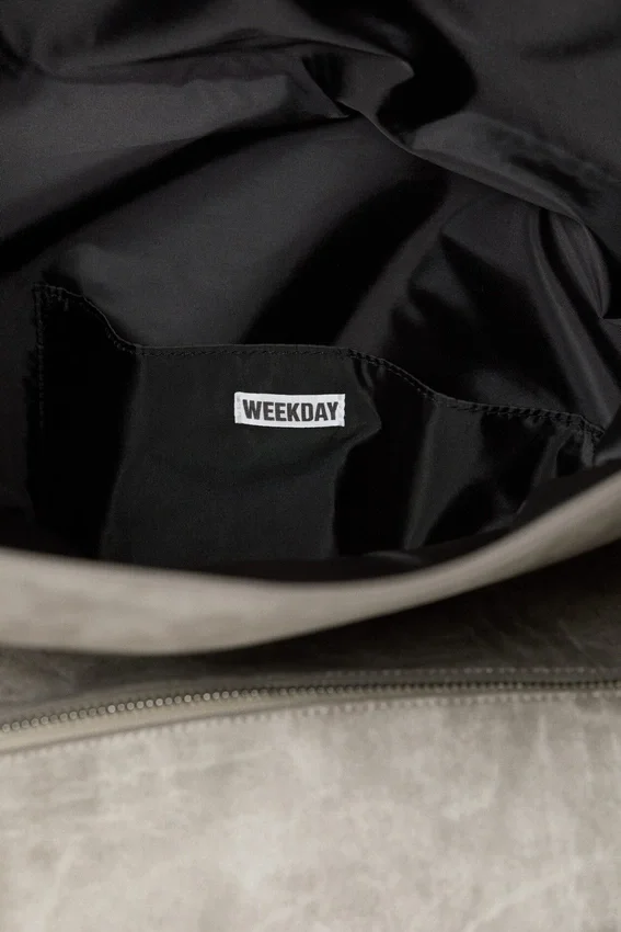 Große Clutch aus Kunstleder – Hellstaubgrau Große Clutch aus Kunstleder – Hellstaubgrau