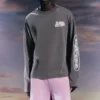 Großes, kastenförmiges Langarmshirt mit Print – Dark Mole – Logo-Mix Großes, kastenförmiges Langarmshirt mit Print – Dark Mole – Logo-Mix