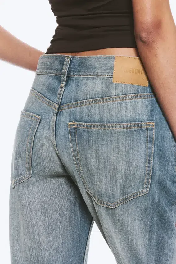 Helix Low Rise Regular Flared Jeans – Gloria Blue – Mittelblau Helix Low Rise Regular Flared Jeans – Gloria Blue – Mittelblau