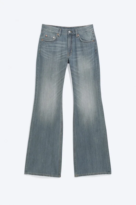 Helix Low Rise Regular Flared Jeans – Gloria Blue – Mittelblau Helix Low Rise Regular Flared Jeans – Gloria Blue – Mittelblau