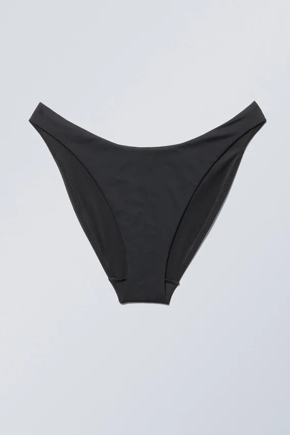 Hoch geschnittene Bikinihose – Schwarz Hoch geschnittene Bikinihose – Schwarz