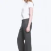 Hose mit mittlerer Leibhöhe und ausgestelltem Bein – Dunkelgrau meliert Hose mit mittlerer Leibhöhe und ausgestelltem Bein – Dunkelgrau meliert