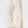Hose mit niedriger Leibhöhe, Rüschen und Kordelzug – Off-White Hose mit niedriger Leibhöhe, Rüschen und Kordelzug – Off-White