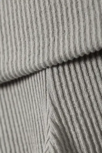 Hose mit niedriger Taille, ausgestellt und gerippt – Staubgrau Hose mit niedriger Taille, ausgestellt und gerippt – Staubgrau