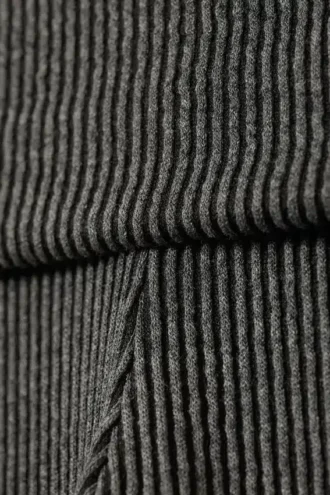 Hose mit niedriger Taille und ausgestelltem Bein aus geripptem Stoff – Dunkelgrau Hose mit niedriger Taille und ausgestelltem Bein aus geripptem Stoff – Dunkelgrau