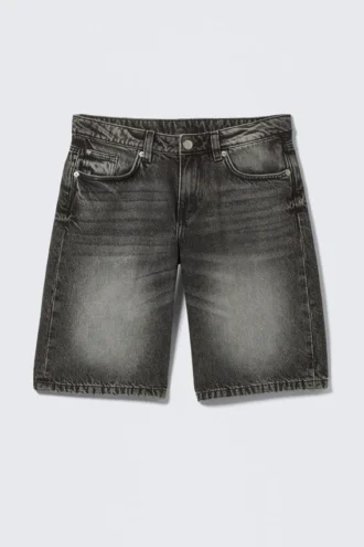 Imoo Denim-Shorts mit niedriger Leibhöhe und weitem Bein – Haunted Black – Schwarz Imoo Denim-Shorts mit niedriger Leibhöhe und weitem Bein – Haunted Black – Schwarz