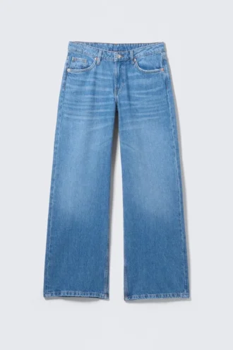 Imoo Low Rise Loose Wide Jeans – Kallithea Blue – Mittelblau Imoo Low Rise Loose Wide Jeans – Kallithea Blue – Mittelblau
