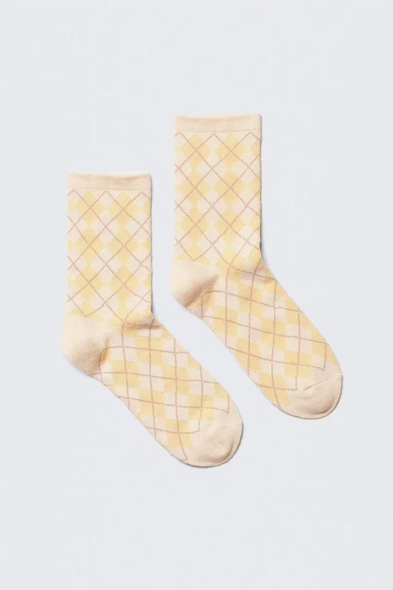 Jacquard-Strick-Argyle-Socken – Ecru & Staubgelb Argyle Jacquard-Strick-Argyle-Socken – Ecru & Staubgelb Argyle