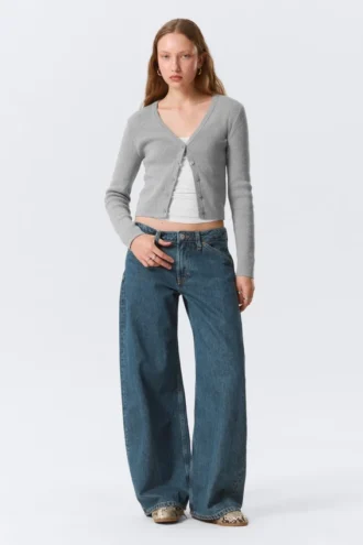 Jeans mit hoher Taille, geschwungenem Rückenteil und geradem Bein – Barrel – Mittelblau Jeans mit hoher Taille, geschwungenem Rückenteil und geradem Bein – Barrel – Mittelblau