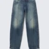 Jeans mit niedriger Leibhöhe, lockerer Passform und konisch zulaufendem Bein – Baltic Blue – Dunkelblau Jeans mit niedriger Leibhöhe, lockerer Passform und konisch zulaufendem Bein – Baltic Blue – Dunkelblau