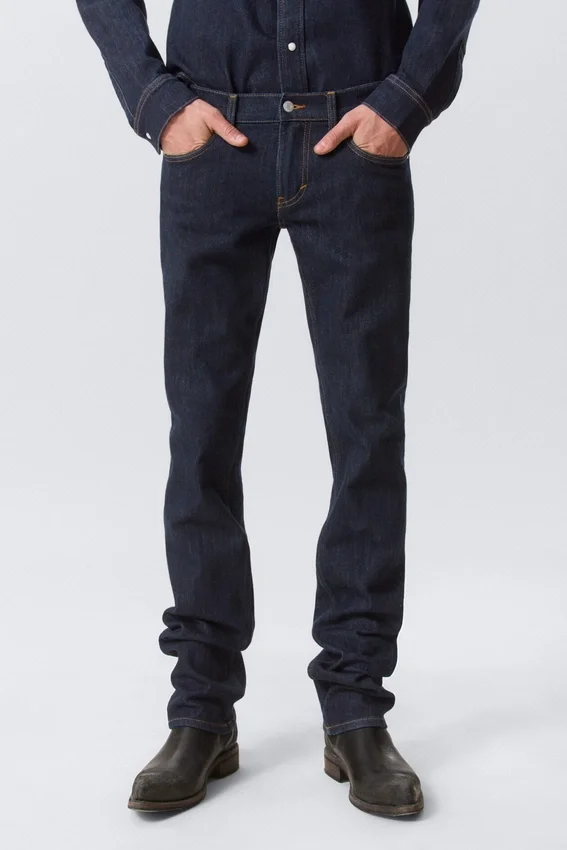 Jeans mit niedriger Leibhöhe und schmalem Bein – Blue Rinse – Dunkelblau Jeans mit niedriger Leibhöhe und schmalem Bein – Blue Rinse – Dunkelblau