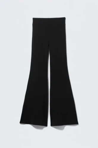 Jerseyhose mit niedriger Leibhöhe und ausgestelltem Bein – Schwarz Jerseyhose mit niedriger Leibhöhe und ausgestelltem Bein – Schwarz
