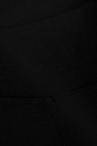 Jerseyhose mit niedriger Leibhöhe und ausgestelltem Bein – Schwarz Jerseyhose mit niedriger Leibhöhe und ausgestelltem Bein – Schwarz