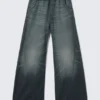 Jogginghose aus Denim mit niedriger Leibhöhe und lockerer Passform – Mittelblau – Dunkelblau Jogginghose aus Denim mit niedriger Leibhöhe und lockerer Passform – Mittelblau – Dunkelblau