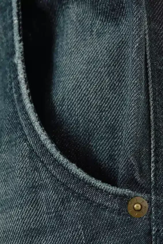 Jogginghose aus Denim mit niedriger Leibhöhe und lockerer Passform – Mittelblau – Dunkelblau Jogginghose aus Denim mit niedriger Leibhöhe und lockerer Passform – Mittelblau – Dunkelblau