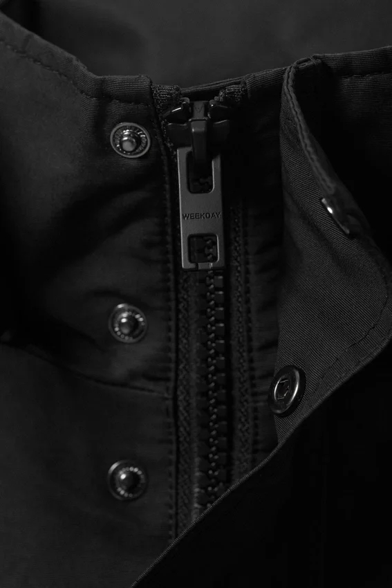Kapuzenjacke in lockerer Passform – Schwarz Kapuzenjacke in lockerer Passform – Schwarz