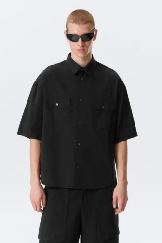 Kastenförmiges Baumwollhemd mit kurzen Shorts – Schwarz