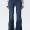 Katsumi Low-Rise-Jeans mit ausgefransten Beinen – Summit Blue – Dunkelblau Katsumi Low-Rise-Jeans mit ausgefransten Beinen – Summit Blue – Dunkelblau
