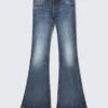 Katsumi Low Rise Slim Flared Leg Jeans – Board Blue – Mittelblau Katsumi Low Rise Slim Flared Leg Jeans – Board Blue – Mittelblau