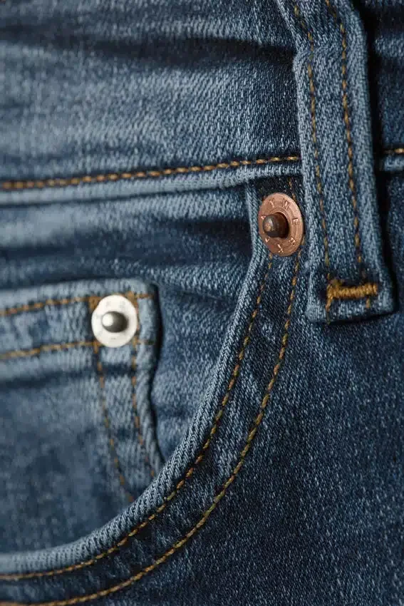 Katsumi Low Rise Slim Flared Leg Jeans – Peak Blue – Mittelblau Katsumi Low Rise Slim Flared Leg Jeans – Peak Blue – Mittelblau