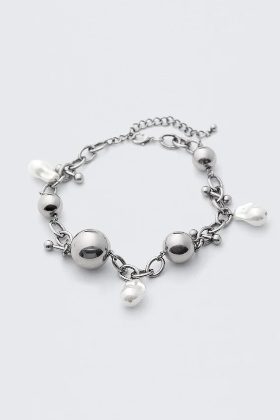 Kette mit klobigen Perlenanhängern – Silber Kette mit klobigen Perlenanhängern – Silber