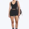 Kroppes Sport-Top mit tiefem Ausschnitt – Schwarz Kroppes Sport-Top mit tiefem Ausschnitt – Schwarz