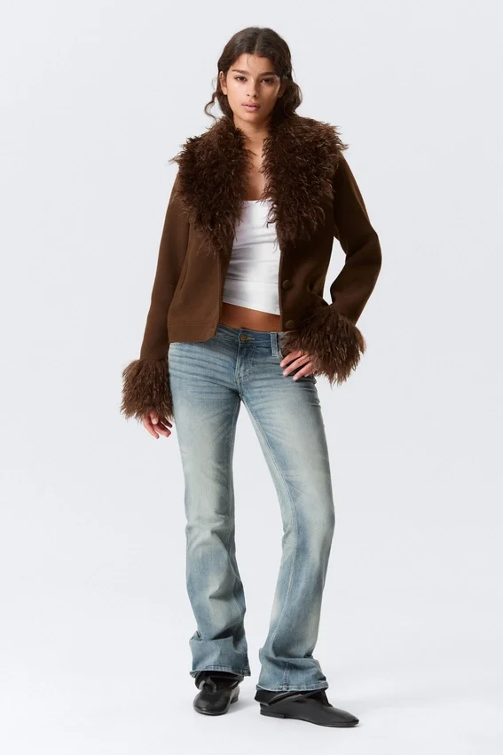 Kurze Jacke mit Kunstfellbesatz – Dunkelbraun Kurze Jacke mit Kunstfellbesatz – Dunkelbraun