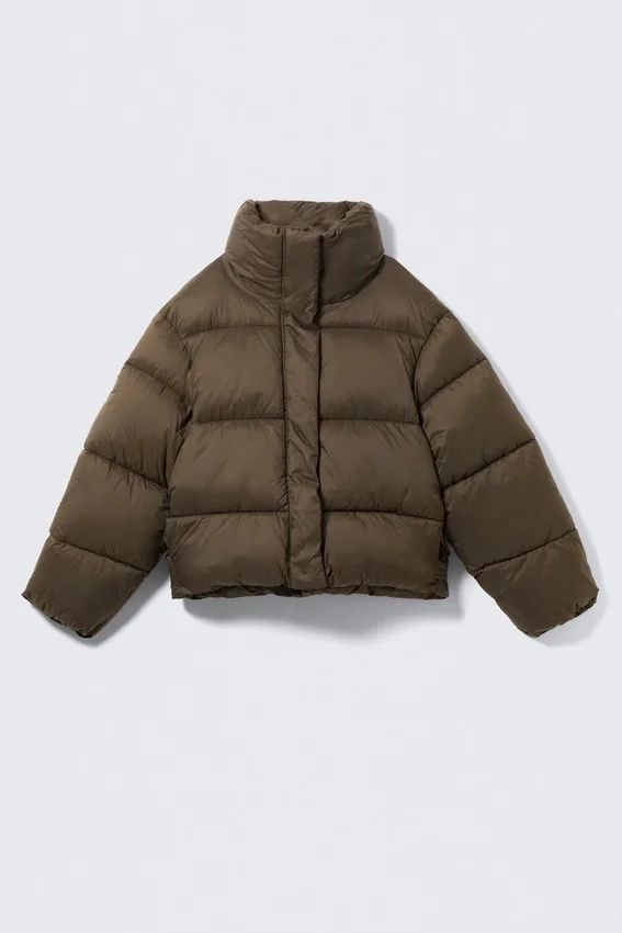 Kurze Oversize-Daunenjacke – Dunkelbraun Kurze Oversize-Daunenjacke – Dunkelbraun