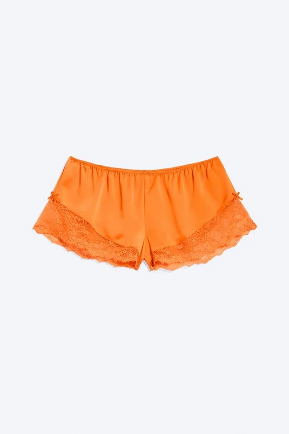 Kurze Satin-Spitzen-Shorts – Orange Kurze Satin-Spitzen-Shorts – Orange