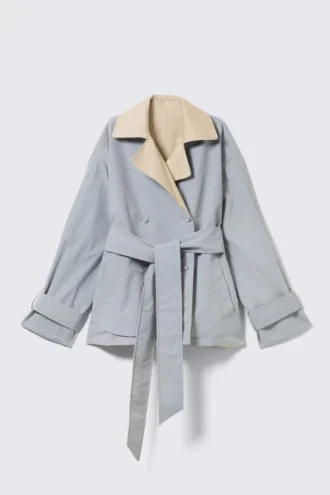 Kurzer, wendbarer Trenchcoat mit doppelter Knopfleiste – Beige & Hellgrau