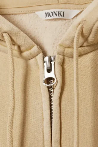 Kurzer Zip-Kapuzenpullover – gewaschen, hellbeige Kurzer Zip-Kapuzenpullover – gewaschen, hellbeige