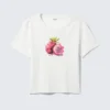 Kurzes bedrucktes T-Shirt aus geripptem Baumwollstoff – Weiß – Drachenfrucht Kurzes bedrucktes T-Shirt aus geripptem Baumwollstoff – Weiß – Drachenfrucht