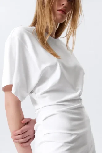 Kurzärmeliges Mini-T-Shirt-Kleid – Weiß