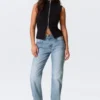 Laika Mid Rise Regular Straight Jeans – Eighteen Blue – Mittelblau Laika Mid Rise Regular Straight Jeans – Eighteen Blue – Mittelblau