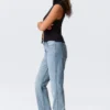 Laika Mid Rise Regular Straight Jeans – Eighteen Blue – Mittelblau Laika Mid Rise Regular Straight Jeans – Eighteen Blue – Mittelblau