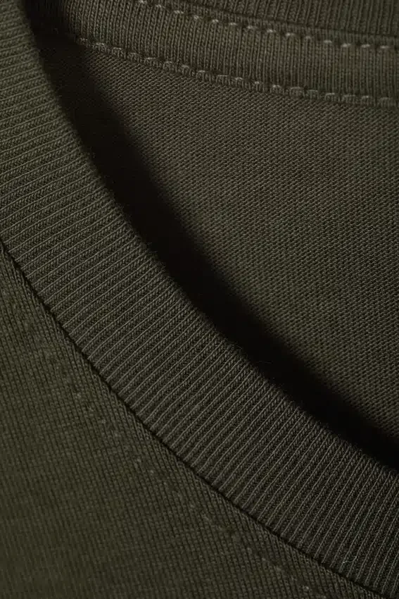 Langarm-Kastenförmiges Baumwoll-T-Shirt – Dunkelkhaki Langarm-Kastenförmiges Baumwoll-T-Shirt – Dunkelkhaki