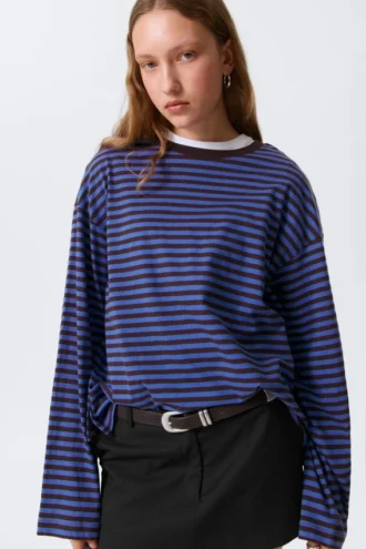 Langarmshirt aus Baumwolle – Blau- und burgunderrote Streifen