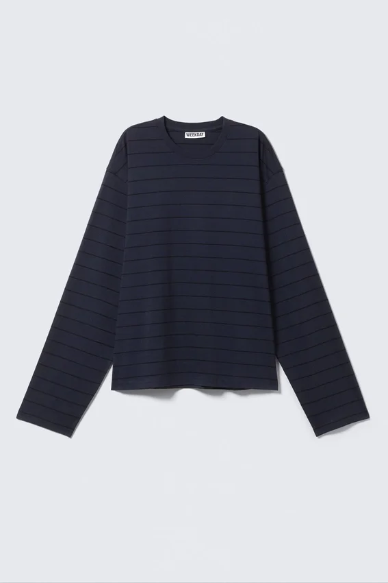 Langarmshirt aus Baumwolle mit kastenförmigem Schnitt – gestreift, dunkelblau Langarmshirt aus Baumwolle mit kastenförmigem Schnitt – gestreift, dunkelblau