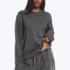 Langarmshirt aus Baumwolle mit kastenförmigem Schnitt – gestreift, dunkelgrau Langarmshirt aus Baumwolle mit kastenförmigem Schnitt – gestreift, dunkelgrau