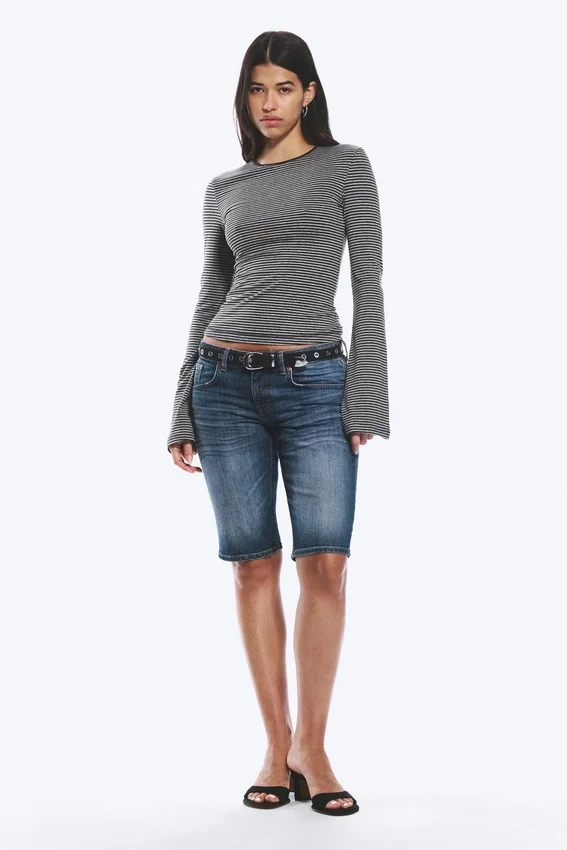 Langarmshirt aus Baumwolle – schwarz-grau gestreift Langarmshirt aus Baumwolle – schwarz-grau gestreift