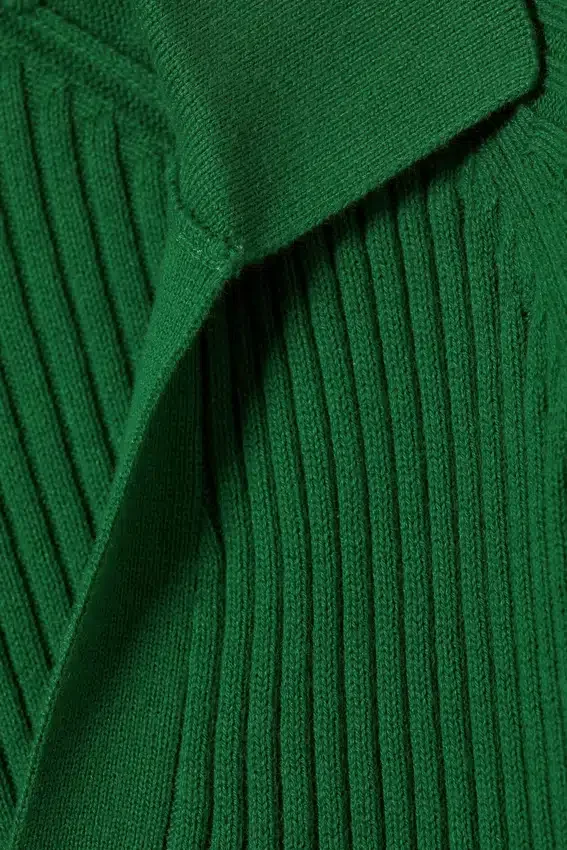 Langarmshirt mit geripptem Strick-Ausschnitt – Grün Langarmshirt mit geripptem Strick-Ausschnitt – Grün