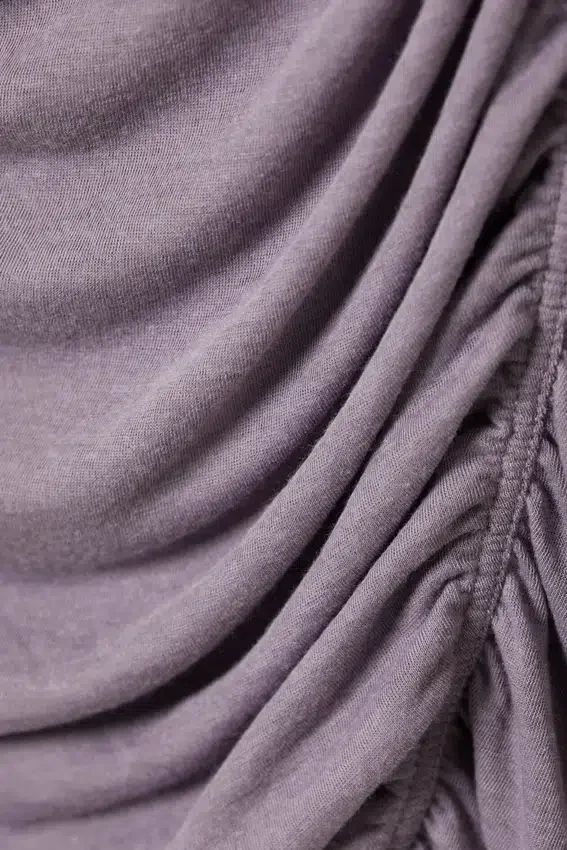 Langarmshirt mit Rüschen – Flieder Langarmshirt mit Rüschen – Flieder